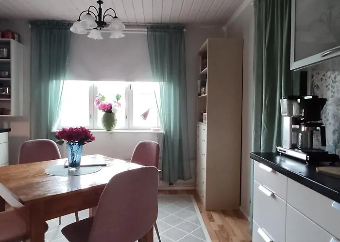 Nummen Ullakko, Vanhan Rauman Kupeessa